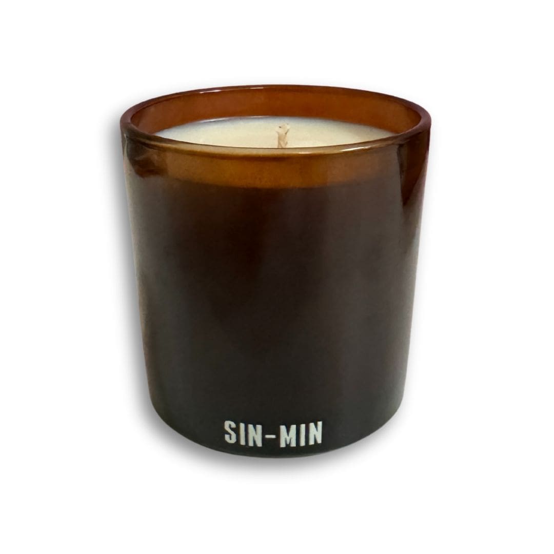 Picture of the back of the candle called Cinnamon Spice and Everything Nice made by SIN-MIN