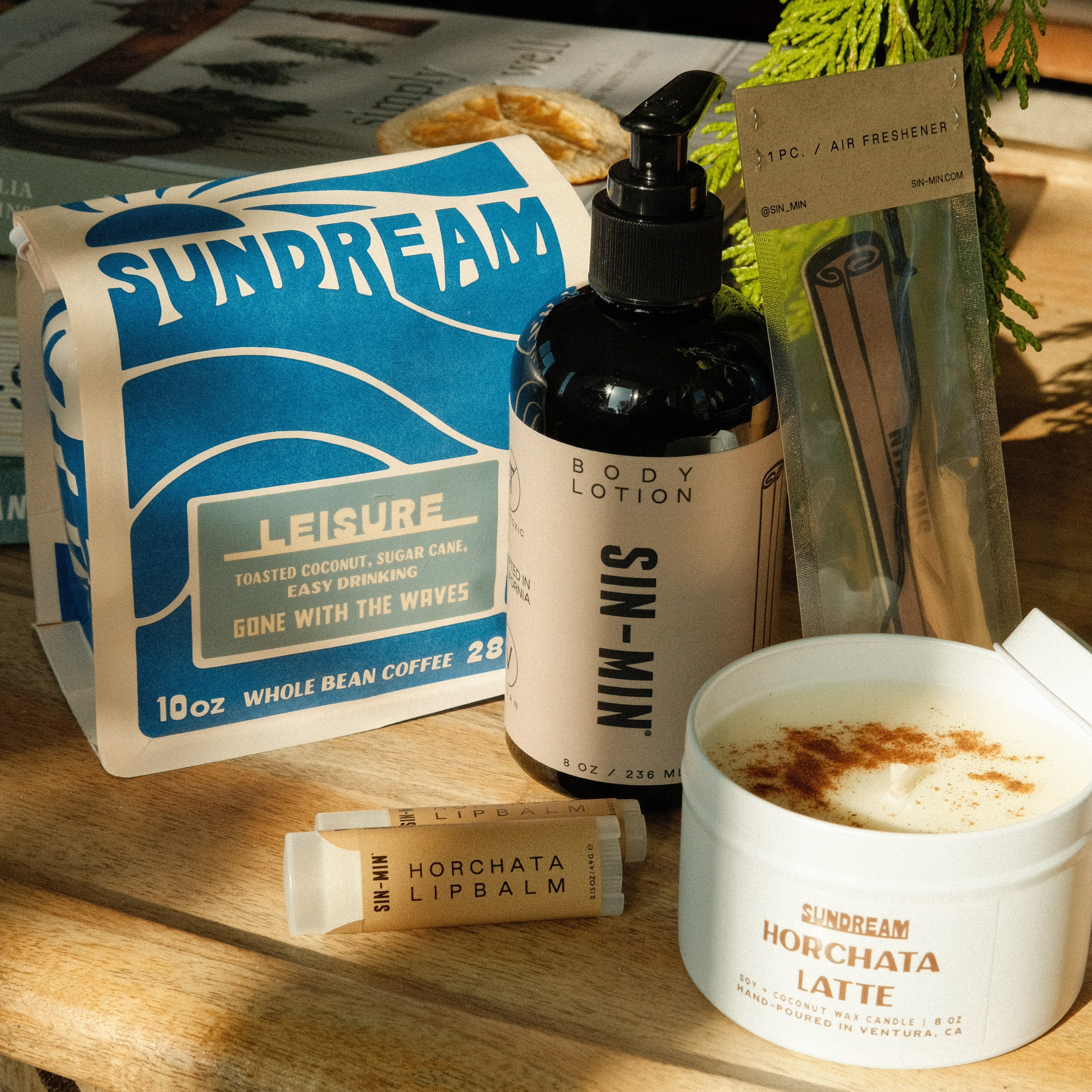 The Sundream and SIN-MIN Gift Set with coffee, lip balms, candle, air freshener and body lotion